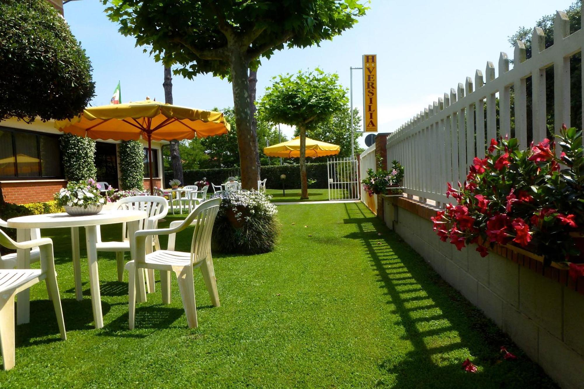 Hotel Versilia Lido di Camaiore Extérieur photo