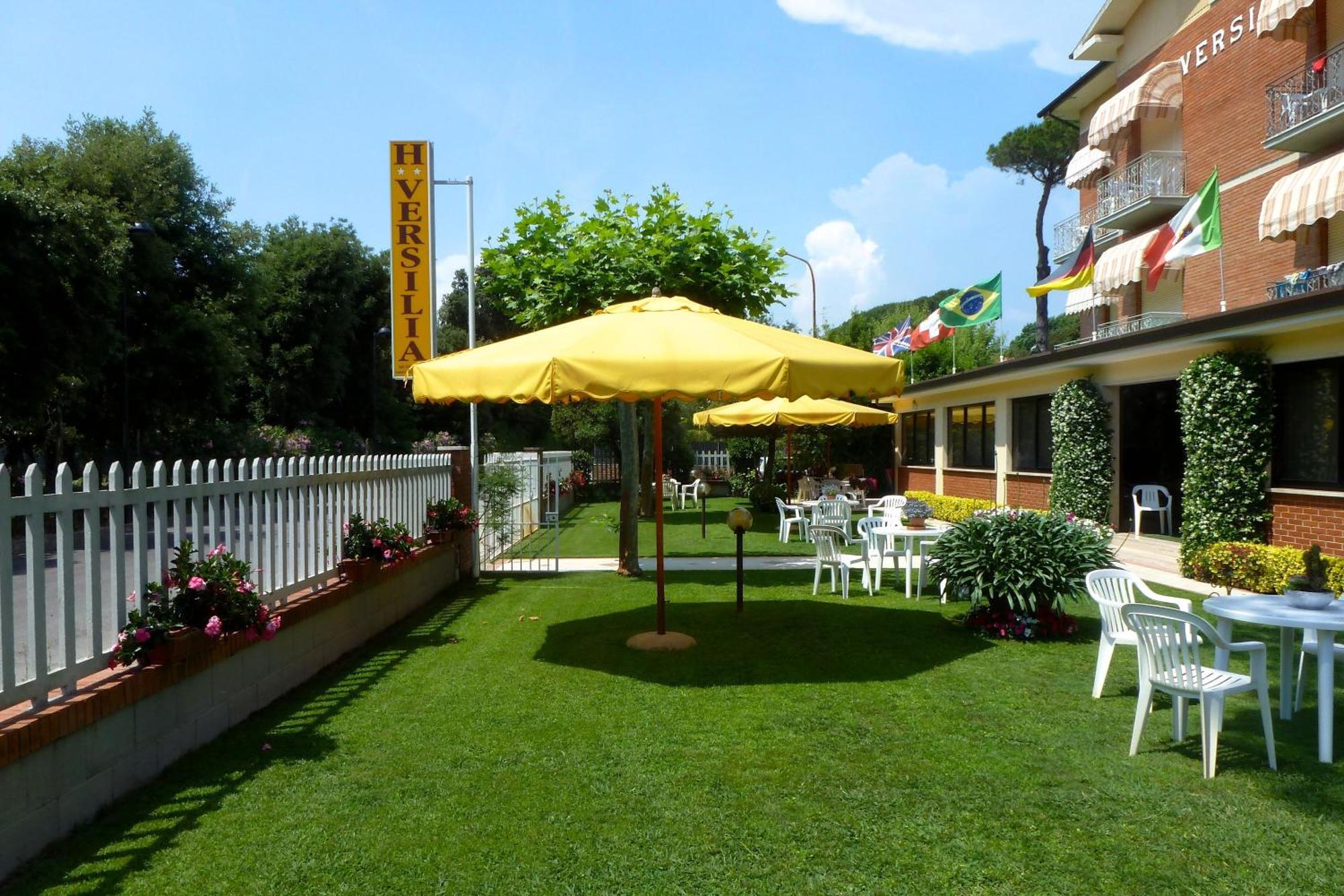 Hotel Versilia Lido di Camaiore Extérieur photo