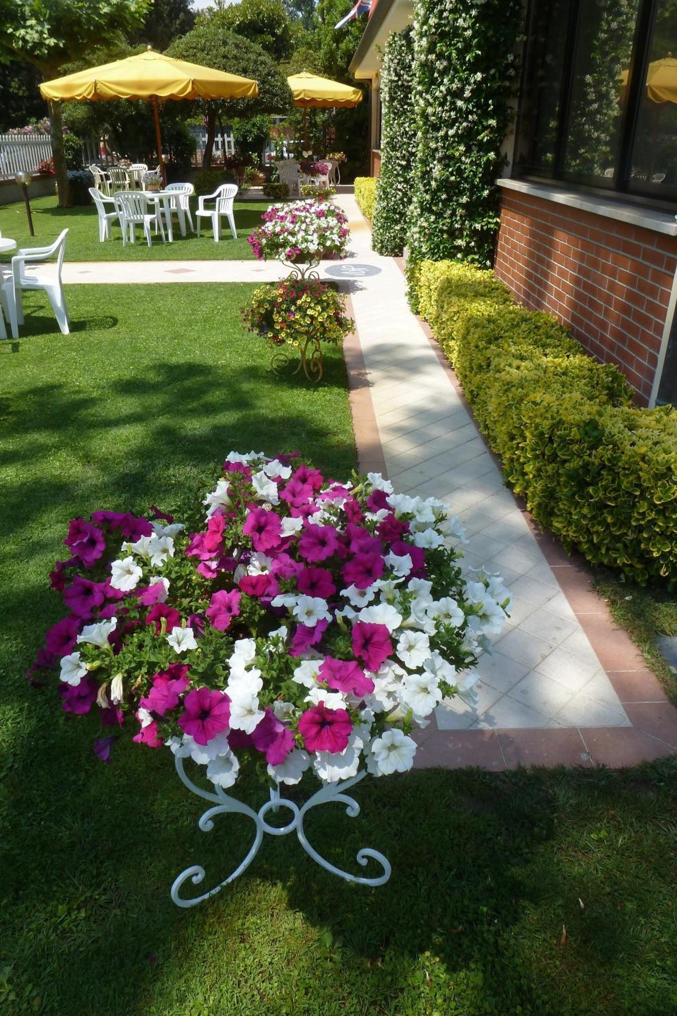 Hotel Versilia Lido di Camaiore Extérieur photo